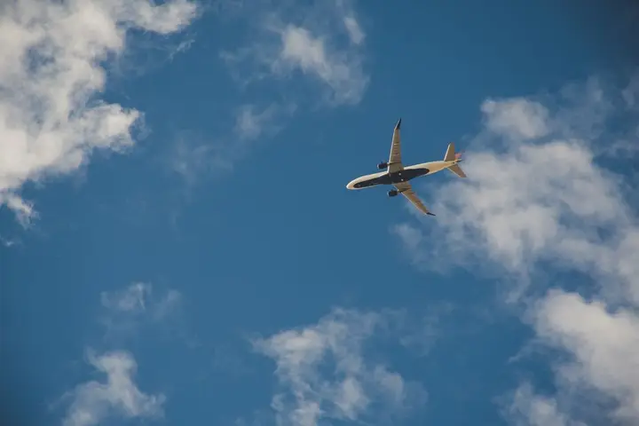 Kuidas mängida crash-mänge? Aviator, auto-cashout ja strateegia